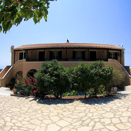 Iliobasilema Studios & Apartments Fiskardo Luaran gambar