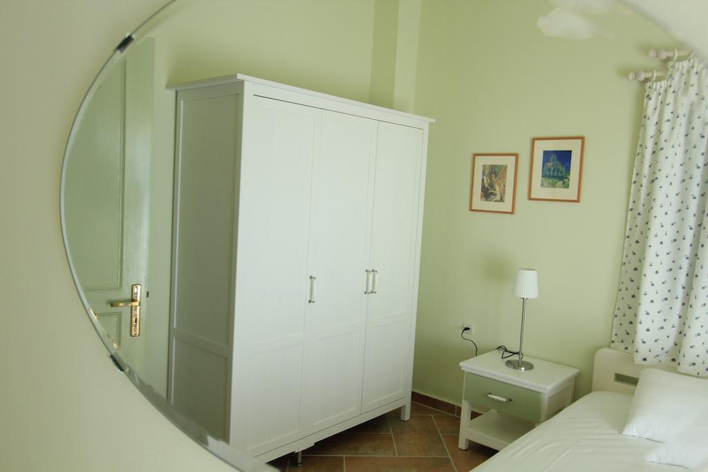 Iliobasilema Studios & Apartments Fiskardo Bilik gambar