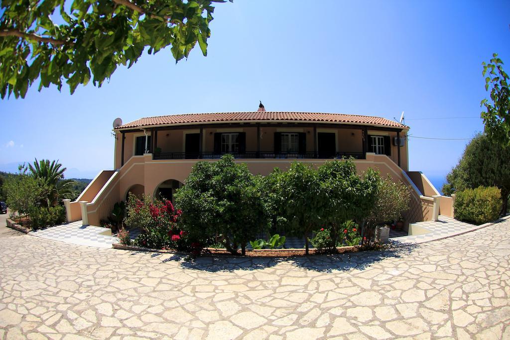 Iliobasilema Studios & Apartments Fiskardo Luaran gambar