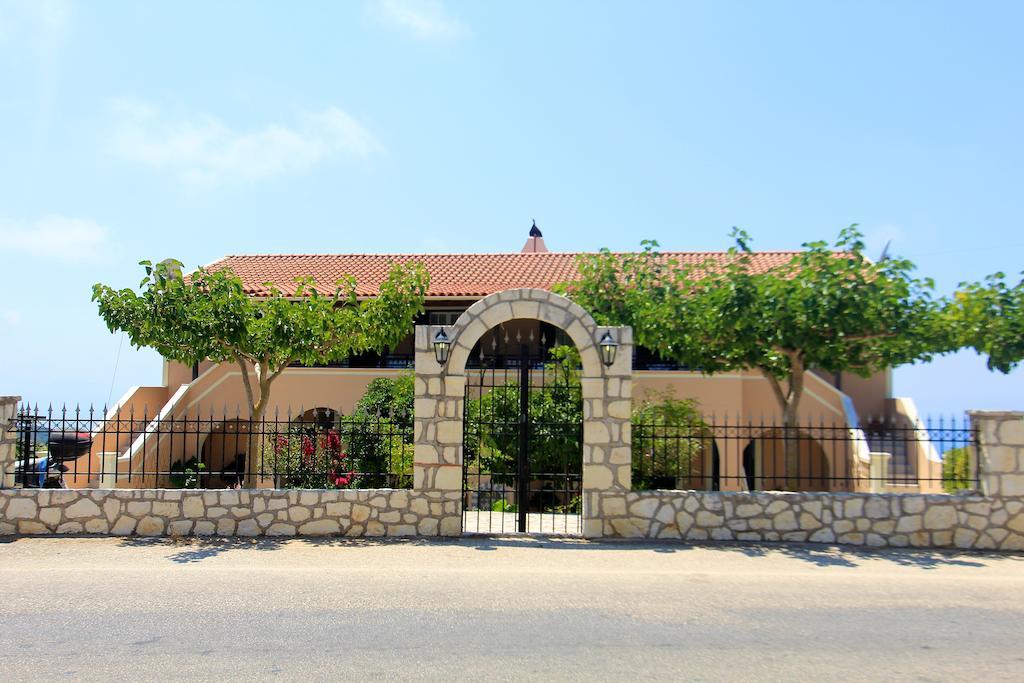 Iliobasilema Studios & Apartments Fiskardo Luaran gambar